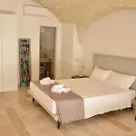 Apartmán Palazzo Della Torre 002 - Historical Modern