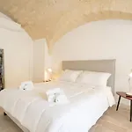 Apartmán Palazzo Della Torre 002 - Historical Modern