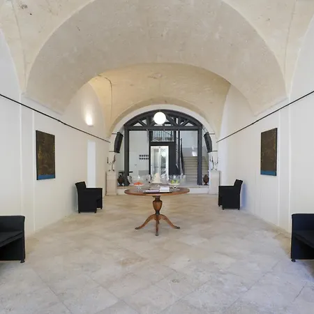 Palazzo Della Torre 002 - Historical Modern Bari