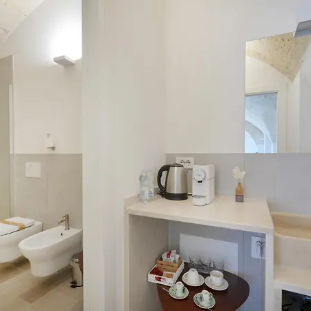 Palazzo Della Torre 002 - Historical Modern * باري