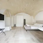 Palazzo Della Torre 002 - Historical Modern Apartman Bari