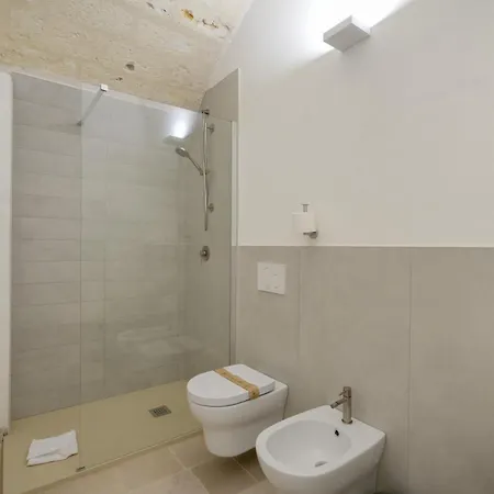 Palazzo Della Torre 002 - Historical Modern Bari