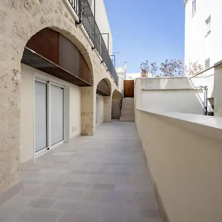 Daire Palazzo Della Torre 002 - Historical Modern Bari