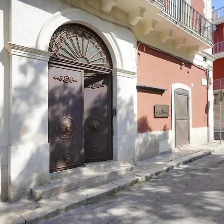 Palazzo Della Torre 002 - Historical Modern