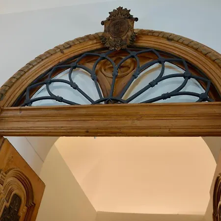 Palazzo Della Torre 002 - Historical Modern Apartman