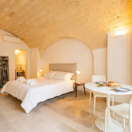 Palazzo Della Torre 002 - Historical Modern Апартаменты Бари